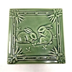 Bordallo Pinheiro Ceramic Trinket Box Green Bunnies Rabbits & Carrots RARE 5"x5"